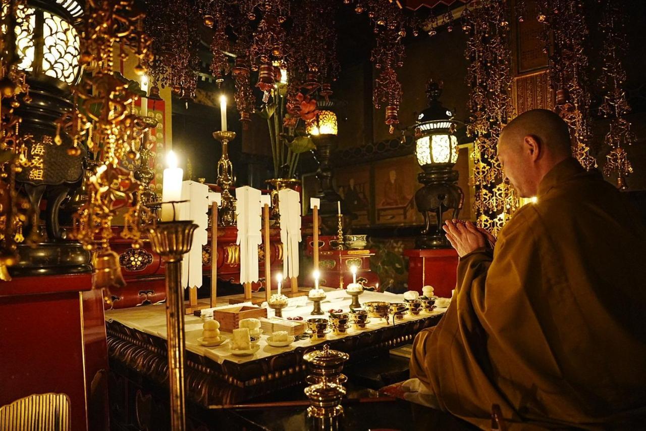 Koyasan Shukubo Saizenin Hotel Bagian luar foto