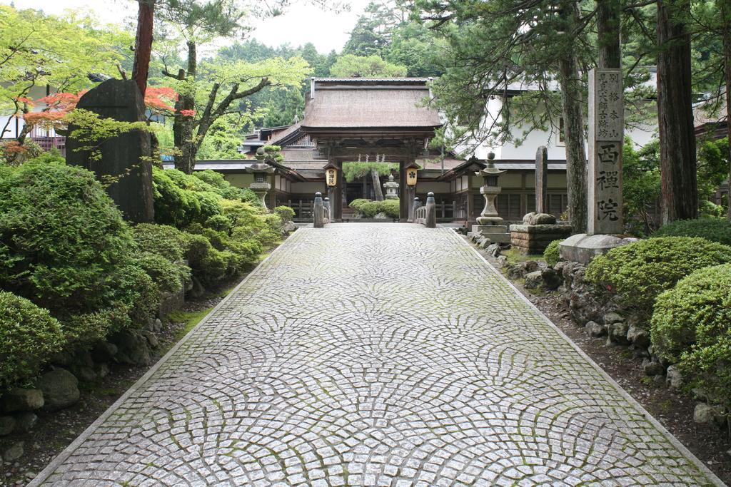 Koyasan Shukubo Saizenin Hotel Bagian luar foto